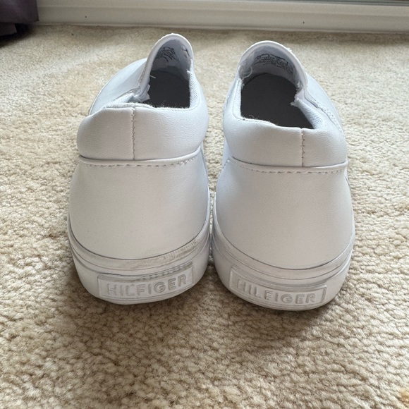 Tommy Hilfiger Women’s Leyci Sneakers - Picture 7 of 7